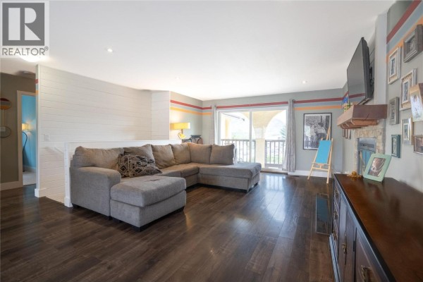 13 Heather Place, Osoyoos, BC, photo 2