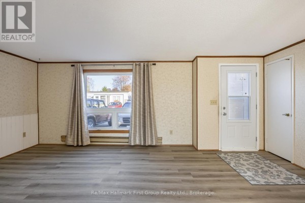 Bedroom 2 - 13 Heritage Lane, Clarington, ON L1B1H5 Photo 5