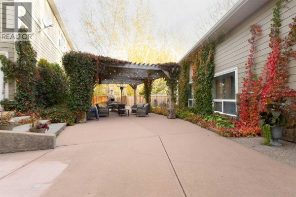 Family room - 13 Huckleberry Crescent, Taber, AB T1G2E1 Photo 4