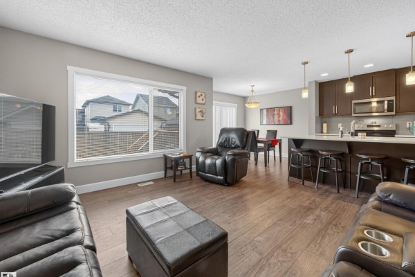 Primary Bedroom - 13 Hudson Cv, Spruce Grove, AB T7X0R8 Photo 5