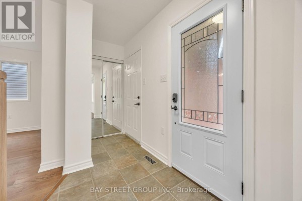 Family room - 13 Irish Lane, Barrie, ON L4M6H3 Photo 4