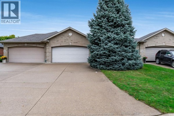 4pc Ensuite bath - 13 Leonard Dr, Kingsville, ON N9Y4G4 Photo 3