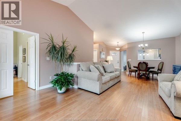 Storage - 13 Leonard Dr, Kingsville, ON N9Y4G4 Photo 4