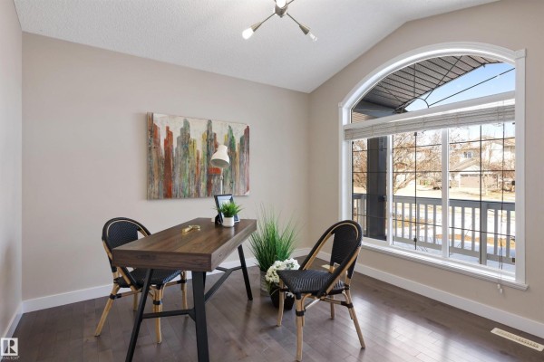 Kitchen - 13 Newbury Co, St  Albert, AB T8N7C1 Photo 3