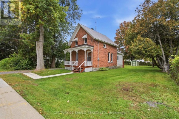 Living room - 13 Oak Street, South Glengarry, ON K0C1N0 Photo 2