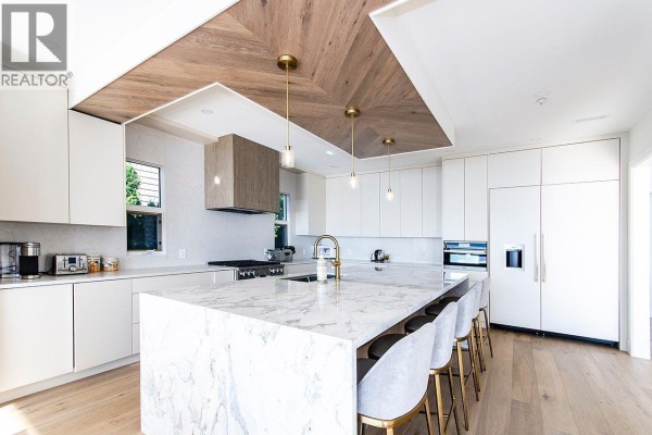 13 Ocean Point Drive, Vancouver, BC, photo 2