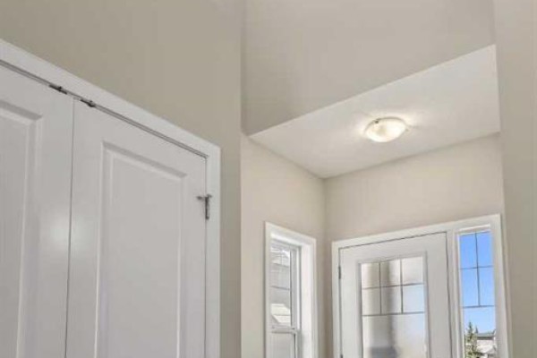Foyer - 13 Panora View Nw, Calgary, AB T3K0R8 Photo 3