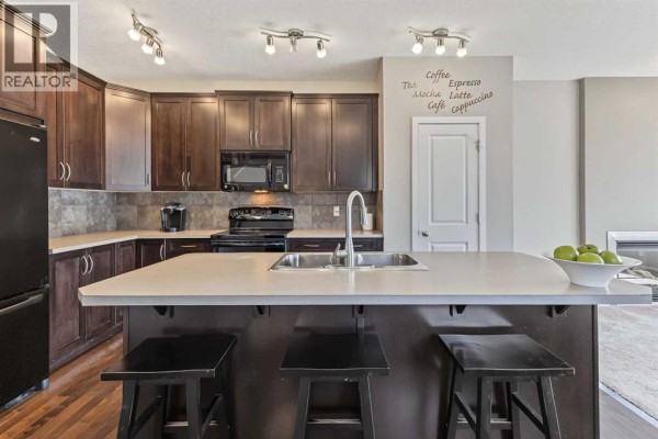 Living room - 13 Panora View Nw, Calgary, AB T3K0R8 Photo 5