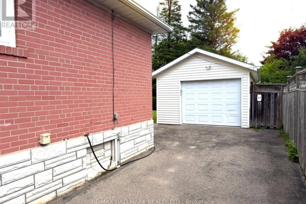 Primary Bedroom - 13 Patrick Drive, Aurora, ON L4G2A6 Photo 5