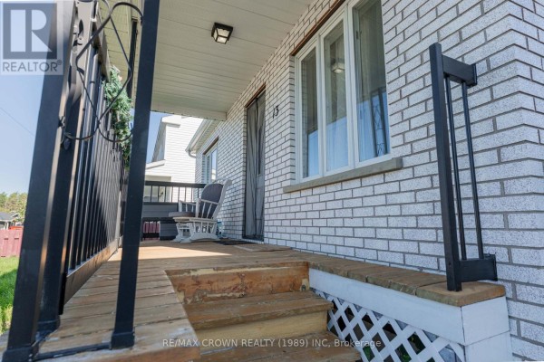 Bedroom 3 - 13 Pine Crescent, Kapuskasing, ON P5N1X6 Photo 5