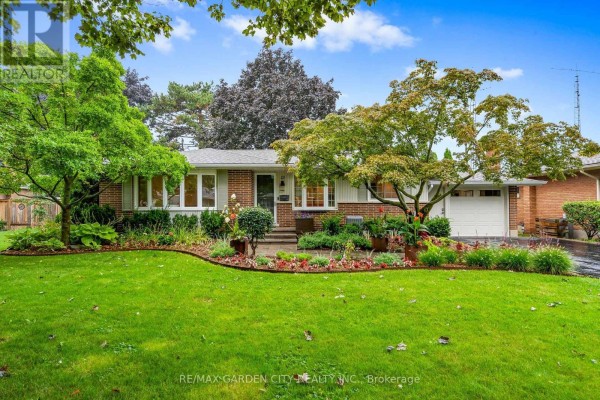13 Preston Drive, St  Catharines, ON, photo 2