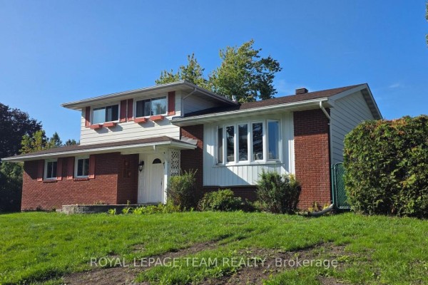 13 Ridgeburn Gate, Ottawa, ON K1B4C7 Photo 3