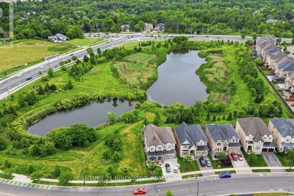 13 Royal West Drive, Brampton, ON, photo 2