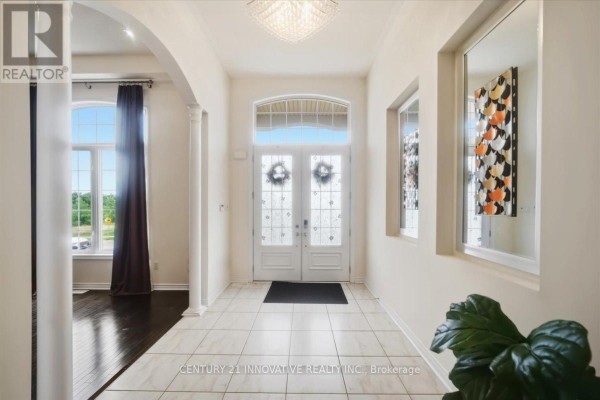 13 Royal West Drive, Brampton, ON, photo 3