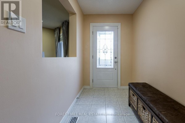 Kitchen - 13 Shale Drive, Ajax, ON L1T3V9 Photo 4