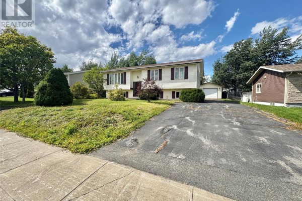 13 Shallow Street, Grand Falls Windsor, NL, photo 2