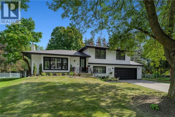 Front view of the house at 13 Southwick Place with a manicured lawn. - 13 Southwick Place, Waterloo