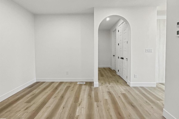 Kitchen - 13 Stetson Lo, Ardrossan, AB T8E0C1 Photo 3