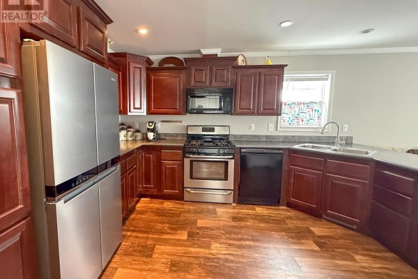 13 Sutton Drive, Ashfield Colborne Wawanosh, ON, photo 3