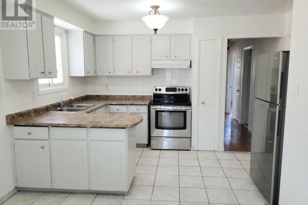 Kitchen - 13 Tolton Drive, Brampton, ON L6V2P9 Photo 3