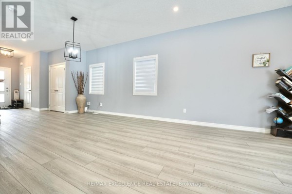 Kitchen - 130 Byers Street, London South, ON N6L0J3 Photo 3