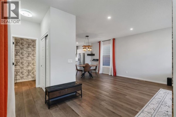 Foyer - 130 Dawson Harbour Rise, Chestermere, AB T1X1Z7 Photo 3