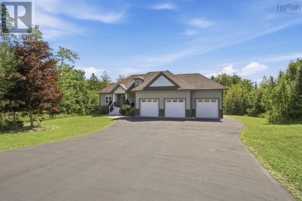 130 Dunsmore Drive, Fall River