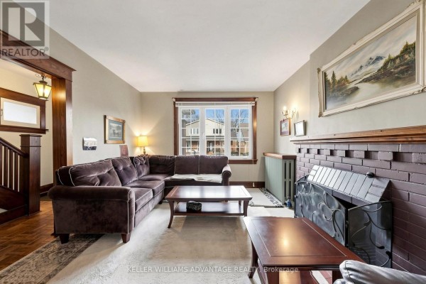 Office - 130 Elmer Avenue, Toronto, ON M4L3R8 Photo 4
