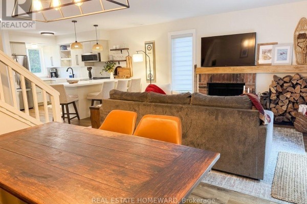 Bedroom 2 - 130 Escarpment Crescent, Collingwood, ON L9Y5B4 Photo 5