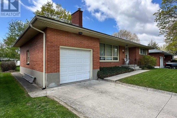 Laundry room - 130 Gardiner Avenue E, Haldimand, ON N1A1A8 Photo 5