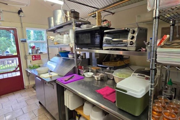130 Government Road S, Diamond Valley, AB T0L0H0 Photo 2