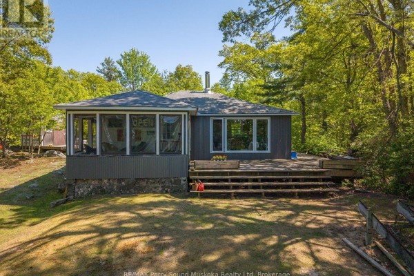 Dining room - 130 Healey Lake Water, The Archipelago, ON P0G1G0 Photo 2