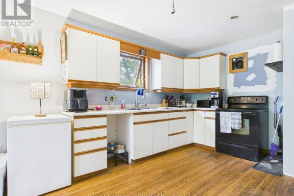 Laundry room - 130 King Street, Kincardine, ON N0G2T0 Photo 5
