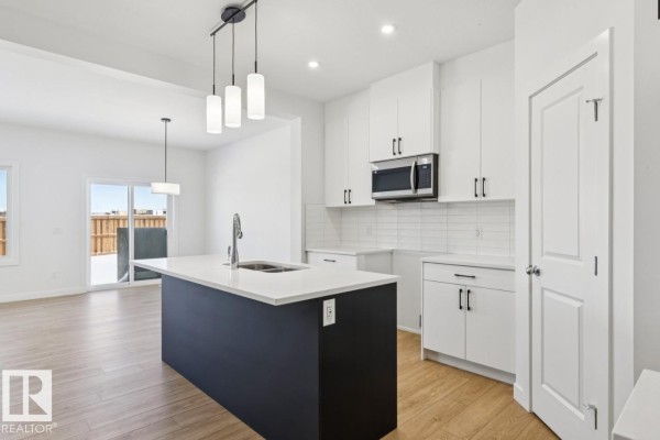 Kitchen - 130 Lemon Cl, Spruce Grove, AB T7X0G8 Photo 3