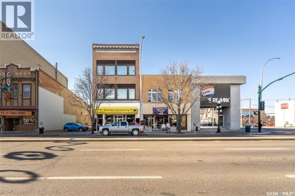 130 Main Street N, Moose Jaw, SK, photo 2