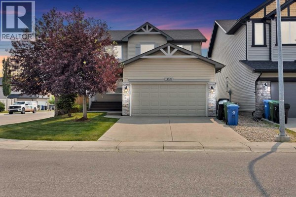 Bedroom - 130 Panamount Road Nw, Calgary, AB T3K0H6 Photo 3