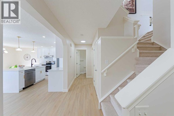 Dining room - 130 Somerglen Way Sw, Calgary, AB T2Y4B2 Photo 4