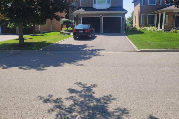 130 Widdifield Avenue, Newmarket, ON, photo 2