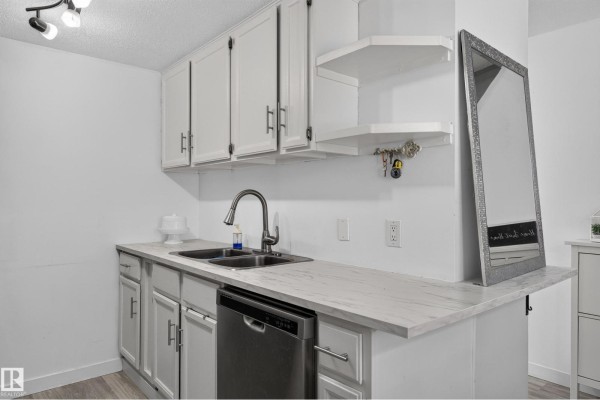 Bedroom 2 - 130 Woodstock Nw Nw, Edmonton, AB T5T0H6 Photo 5