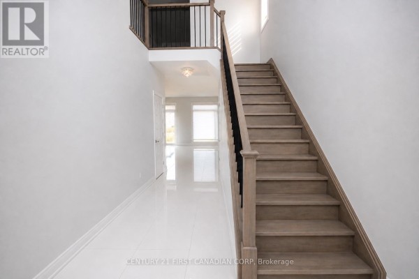 1300 Twilite Boulevard, London North, ON N6G0X8 Photo 2