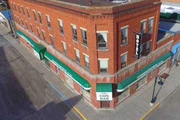 13001 20 Avenue, Blairmore, AB T0K0E0 Photo 3