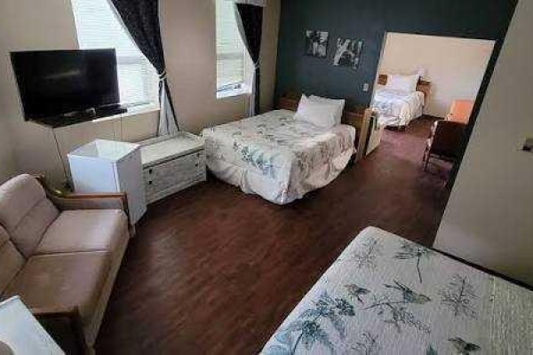 13001 20 Avenue, Blairmore, AB T0K0E0 Photo 5