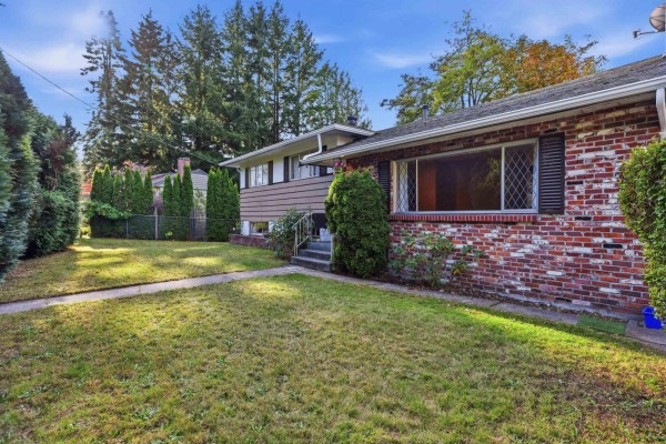 13002 Old Yale Road, Surrey, BC V3T3C2 Photo 3