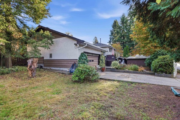 13002 Old Yale Road, Surrey, BC V3T3C2 Photo 5