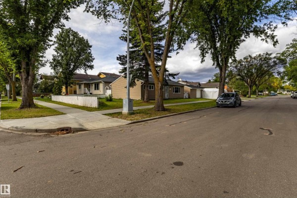 13004 114 St Nw, Edmonton, AB, photo 2