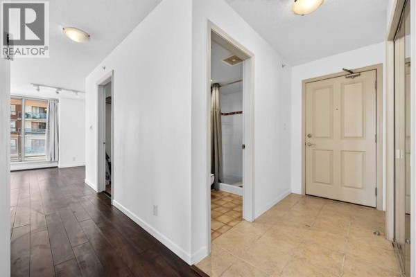 Primary Bedroom - 1301, 650 10 Street Sw, Calgary, AB T2P5G4 Photo 4