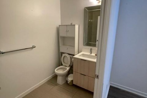 1301 - 50 Forest Manor Road, Toronto, ON M2J0E3 Photo 4