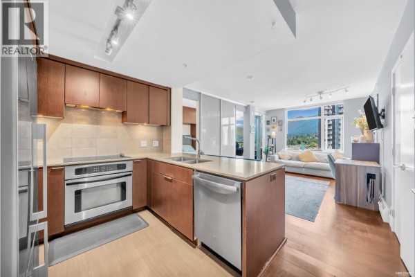 1301 158 W 13th Street, North Vancouver, BC V7M0A7 Photo 3
