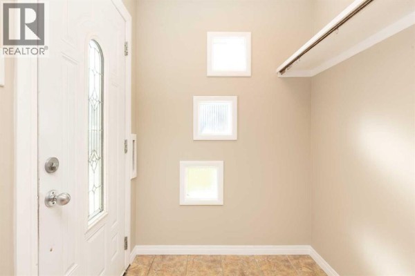 Bedroom - 1301 17 Avenue S, Lethbridge, AB T1K1A3 Photo 5
