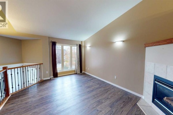 4pc Bathroom - 13010 89a Street, Grande Prairie, AB T8X1W1 Photo 5